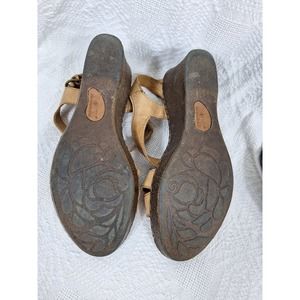 Women's shoes
